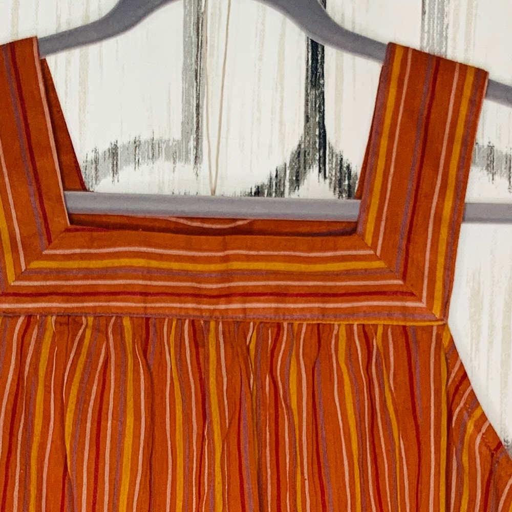Universal Thread Striped Tank